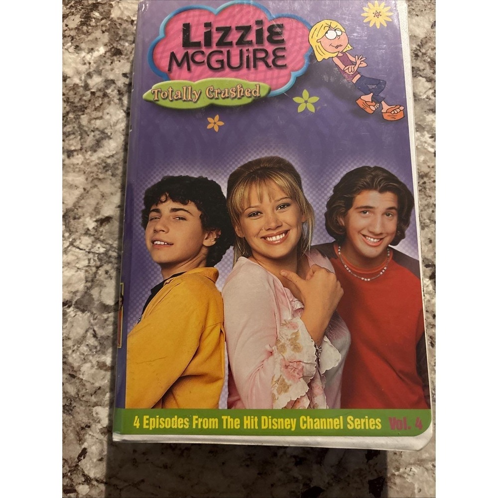 Lizzie McGuire: Totally Crushed VHS 2004 Disney Clamshell Retro Nostalgia VTG - Picture 3 of 9